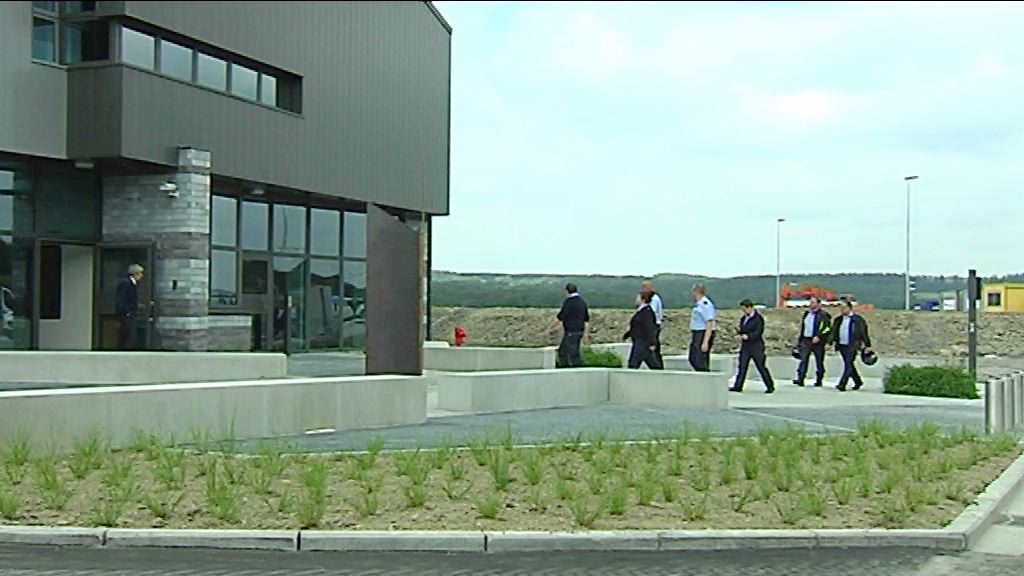 Marche : arrivée des gardiens de la prison