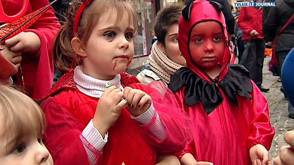 Arlon : la parade Halloween