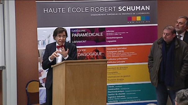 Libramont. Elio Di Rupo rencontre les étudiants de Robert Schuman