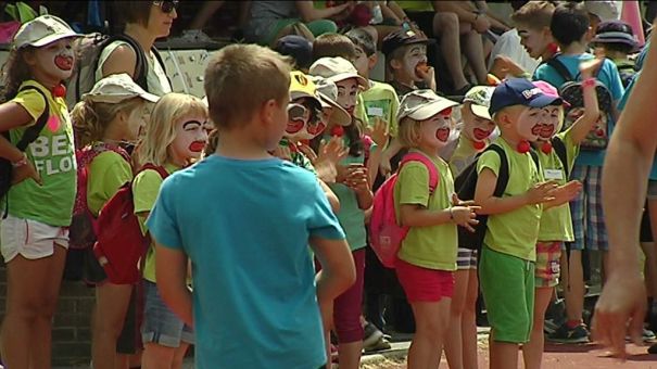 Marche : 950 jeunes marchent pour une association 