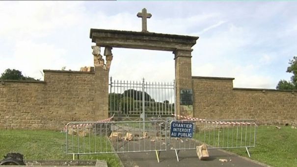 Le cimetière de Lamorteau touché par la foudre