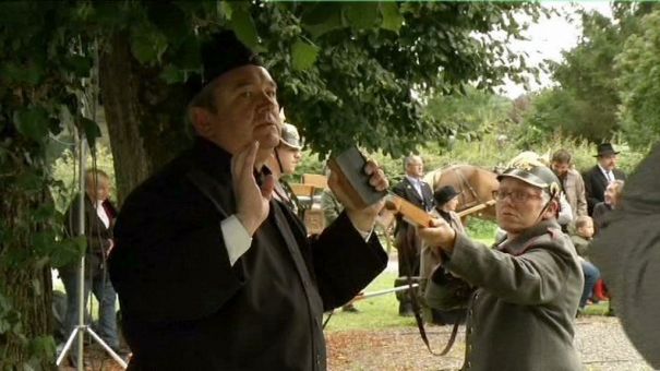 Dinant. Les premières scènes de 674 