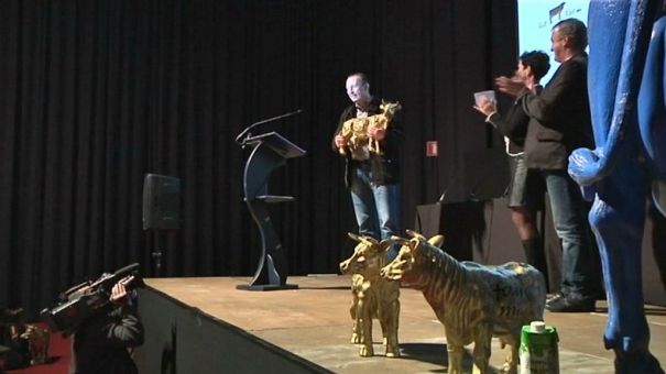 Ciney : première réunion des producteurs de lait équitable
