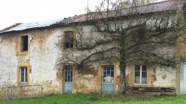 Meix-devant-Virton. La façade de Robelmont sauvée ?