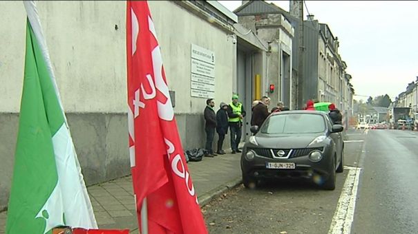 Arlon. Piquet de grève devant les prisons