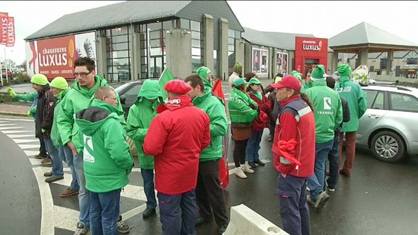 Piquets de grève dans les commerces