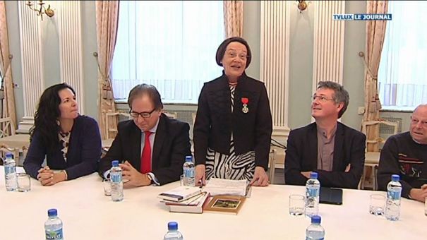 Elle défend la langue française