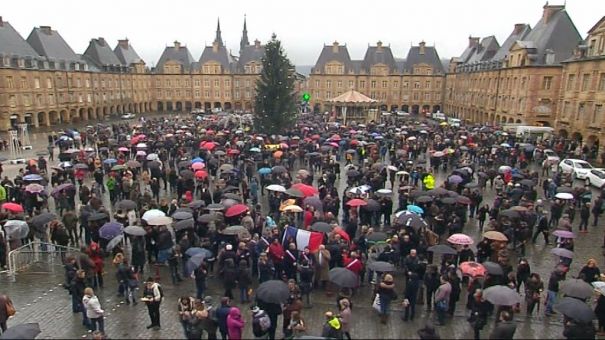 Charleville : rassemblement citoyen pour Charlie Hebdo