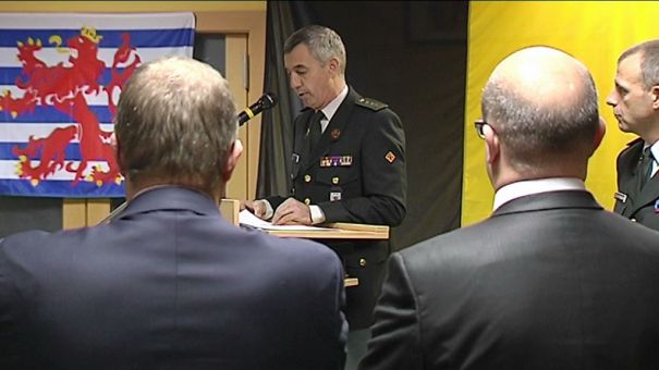 Vux du commandement militaire sur fond dincertitude 