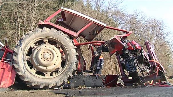 Accident sur la N4: camion contre tracteur