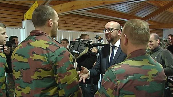 Le Premier rend hommage aux Chasseurs Ardennais