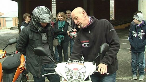 Marche: sensibiliser les jeunes à la moto