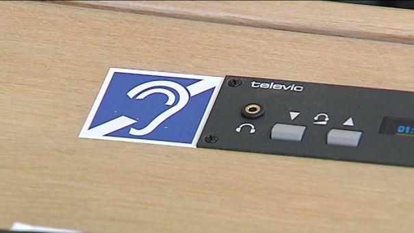 Les débats au Conseil provincial accessibles aux malentendants 