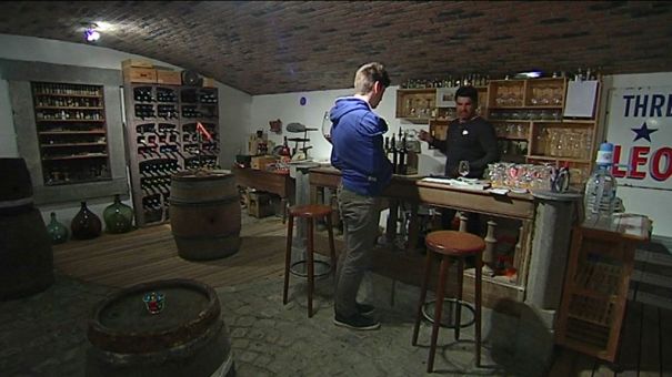Il a creusé sa cave à vin dans son jardin
