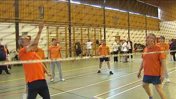 Sports pour aînés : club d'Indiaka à Saint-Léger