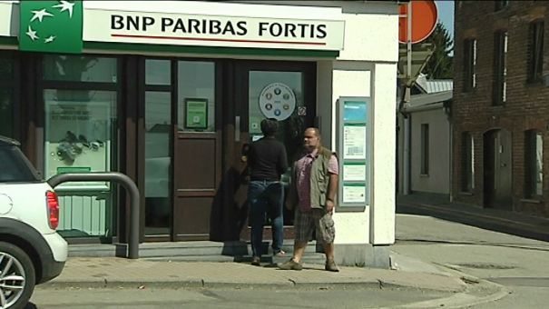 Ils se mobilisent contre la fermeture de leur agence bancaire