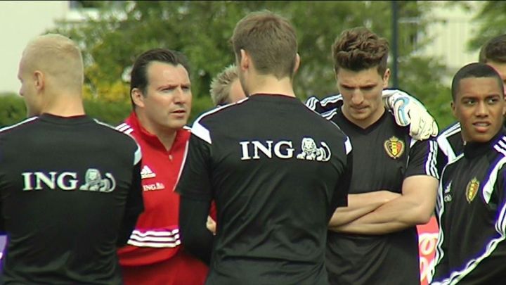 Football : Thomas Meunier à l'éntraînement chez les Diables