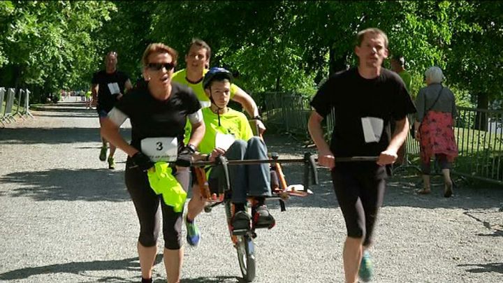 Joëlettes : Critérium International à Marche