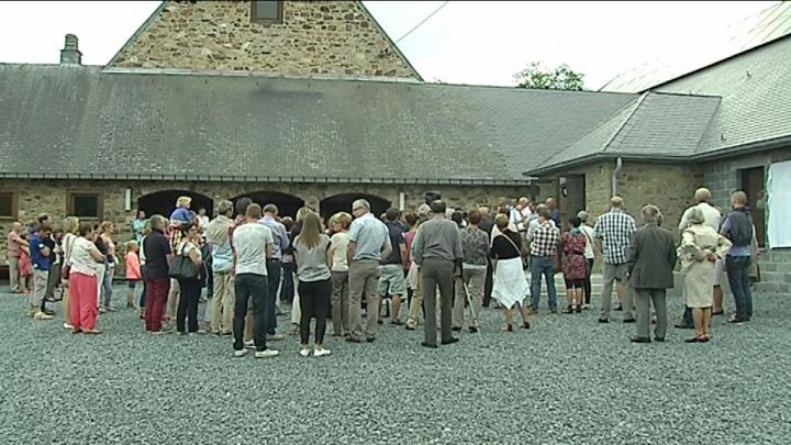 Une nouvelle salle de village à Freux