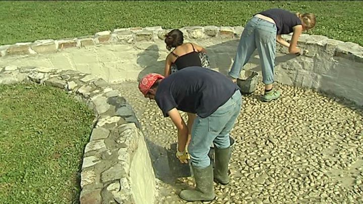 Marche : les Compagnons bâtisseurs en plein travail