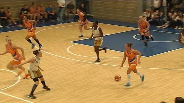 Rulles: nouveau parquet pour le gala du basket