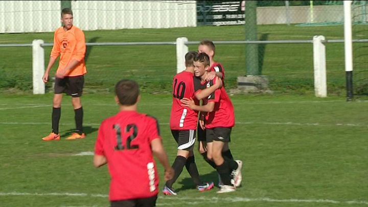 Football : U17 PROV : Mageret - Winaloise