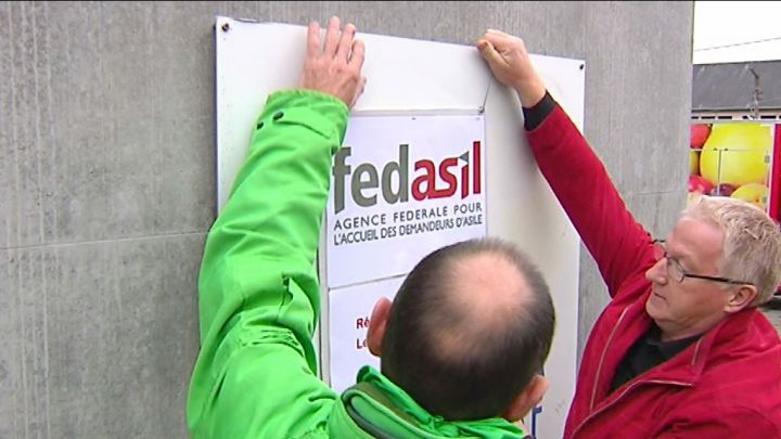 Les syndicats veulent rouvrir Fedasil