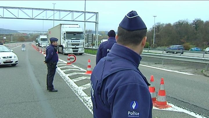 Attentats de Paris : déploiement policier à la frontière ce lundi