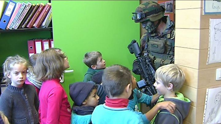 Les Chasseurs ardennais en exercice à l'école de Moircy