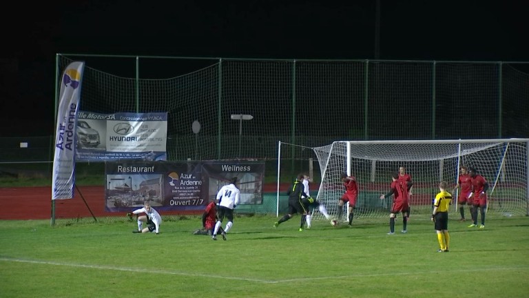 Football : Durbuy seul en tête après sa victoire sur Bertrix !