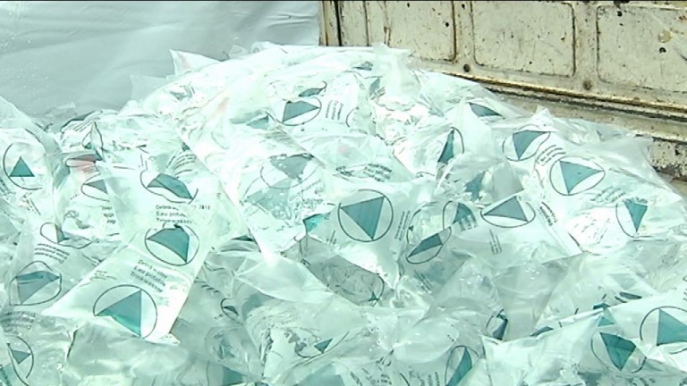 Saint-Hubert : l'eau non potable, distribution de berlingots
