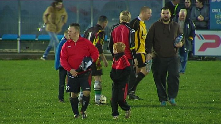 Foot : le résumé complet de Yvoir B - Arbitres à Longlier !