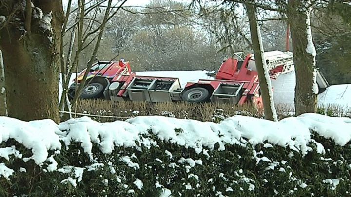 Un véhicule des pompiers en mauvaise posture