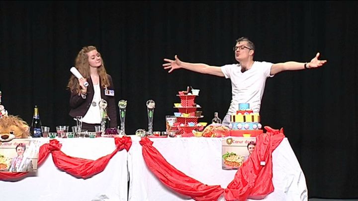 Martelange : création théâtrale autour la malbouffe par la troupe de l'Eco-lieu