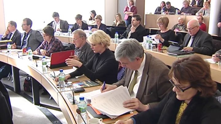 Motions pour la ligne 165 et la gare de Virton