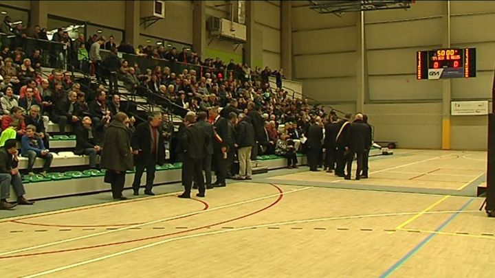 Une nouvelle salle pour le basket et le tennis de Neufchâteau 