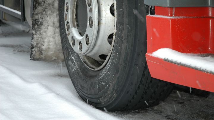 Accident d'un bus scolaire à Assenois. Blessés légers. 