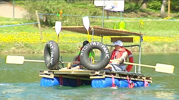 Les scouts à leau !