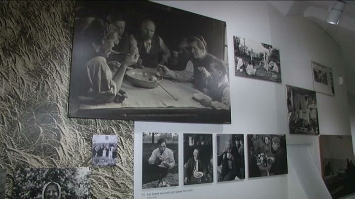 Clervaux : l'exposition The Family of Man prend ses quartiers