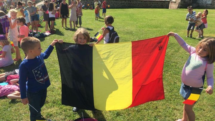 Habay et Libin tout de Noir-Jaune-Rouge pour la visite de Philippe et Mathilde