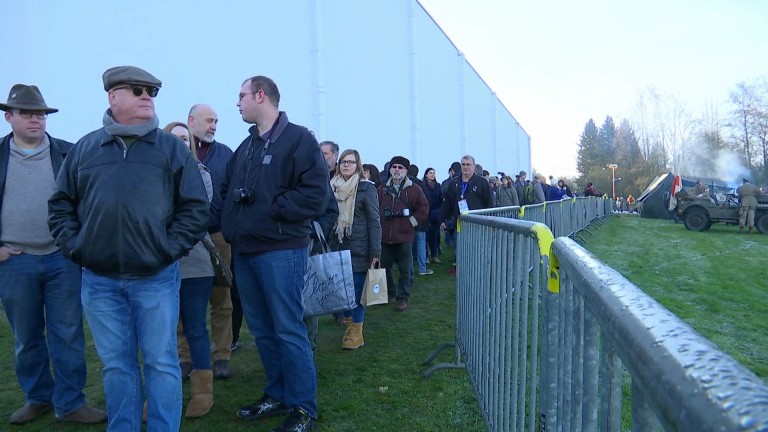 Nombreux fans pour les acteurs de Band of Brothers