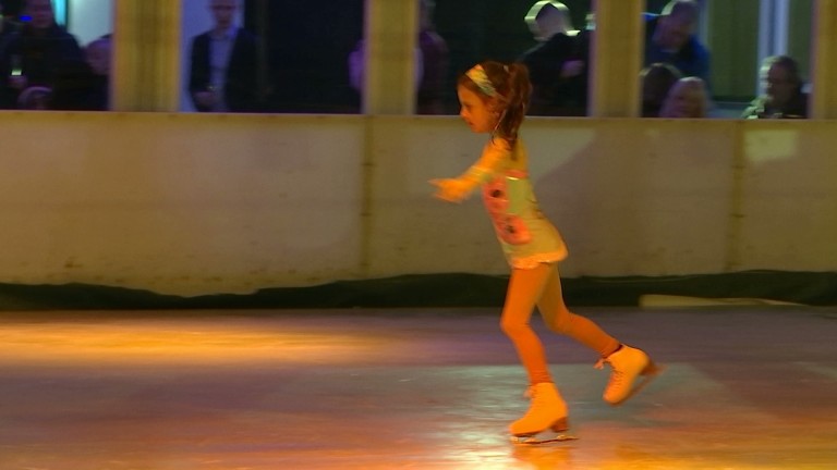 Arlon. Spectacle féérique pour inaugurer la patinoire d’Arlon