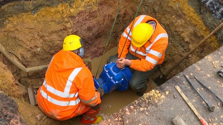 Sainlez : 9 jours sans eau pour une fuite sous la N4