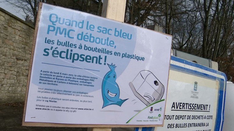 Les sacs bleus arrivent, les bulles à plastiques s'en vont