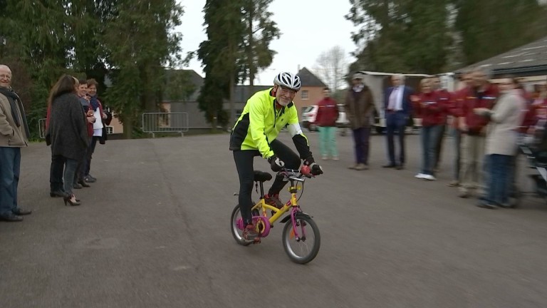 Jacques Rezer a roulé 41 km à vélo d'enfant pour le Télévie !