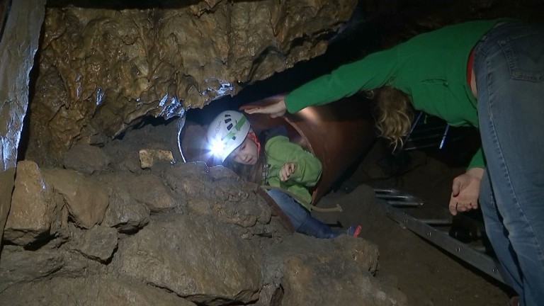 Grottes de Hotton : un toboggan à 35m sous terre