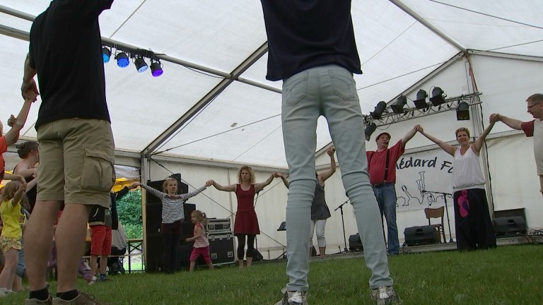 Les danses d'Europe au Saint-Médard Folk Festival 