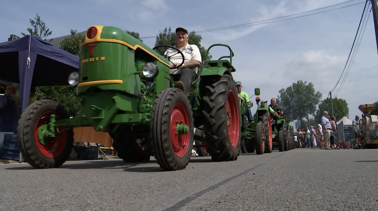 370 tracteurs pour le Tractovie à Fronville