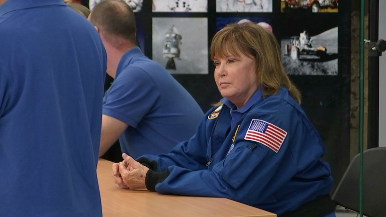 Une astronaute américaine en visite à l’Eurospace Center