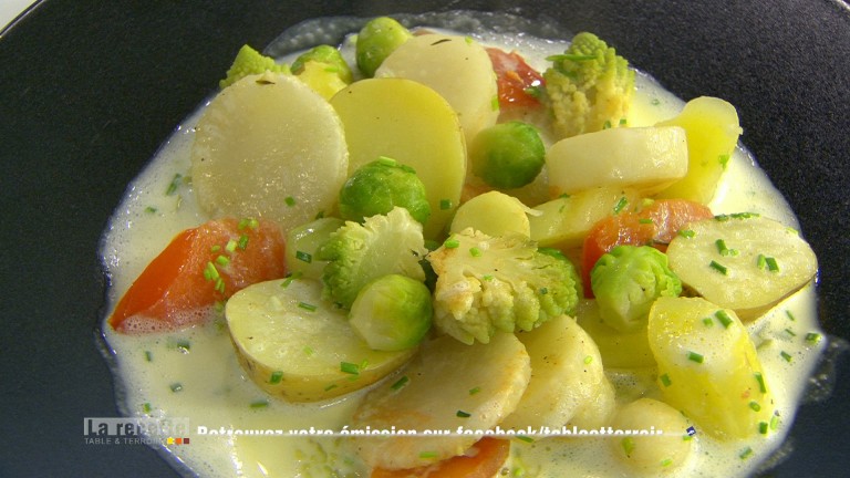 Pot au feu aux légumes oubliés et au jus de ciboulette